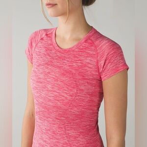 Lululemon Swiftly Tech Short Sleeve Tee in Heathered Boom Juice